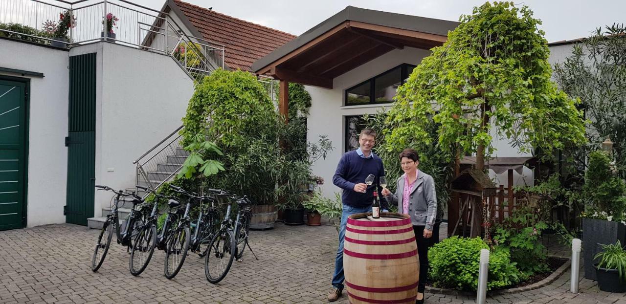 Weingut Familie Bauer Otel Grossriedenthal Dış mekan fotoğraf